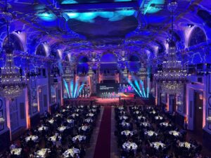 Wir kümmern uns jedes Jahr unter anderem um die Videotechnik wie Projektionen oder LED-Wände und die Contentzuspielung