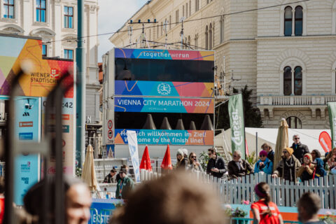 Ca. 4,2 km Kabelmaterial stellten unter anderem die Stromversorgung der Ausstattung sicher