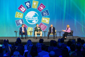 Im Rahmen des AWS 2024 kamen erneut Politiker und Entscheidungsträger aus Österreich, der EU und Amerika bei der Klimakonferenz von “The Schwarzenegger Climate Initiative” zusammen