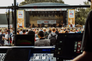 Sowohl bei der Bank Austria/Radio 88.6 Rock Bühne als auch bei der Flughafen Wien/Radio Niederösterreich Schlager & Austrohits-Bühne waren wir für die gesamte Bühnentechnik verantwortlich