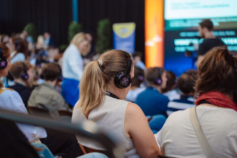 Die Silent Stage bot ausreichend Kopfhörer für bis zu 350 interessierte Zuhörer gleichzeitig