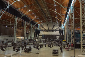 Für einen rechtzeitigen Start des Festivals wurde bereits eine Woche im Voraus mit den Aufbauarbeiten begonnen