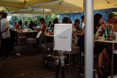 Auch unsere Kunden durften an der Opernaufführung sowie Behind the Scenes-Eindrücken unserer Arbeit teilhaben